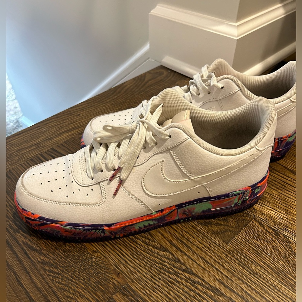 Nike AIR FORCE 1 '07 LV8 'MULTI-COLOR MARBLE, size 13 men’s
